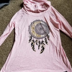 Scarf neck quarter sleeve shirt